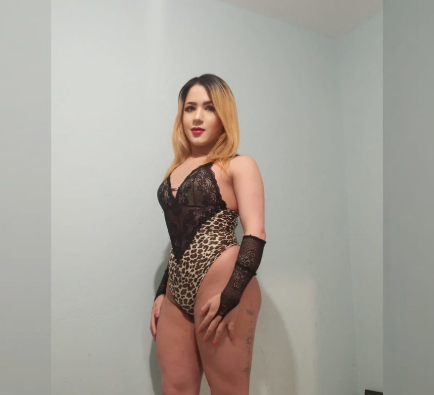 Carla Vicktorya 66