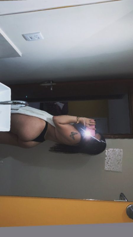 Anne Linhares 37
