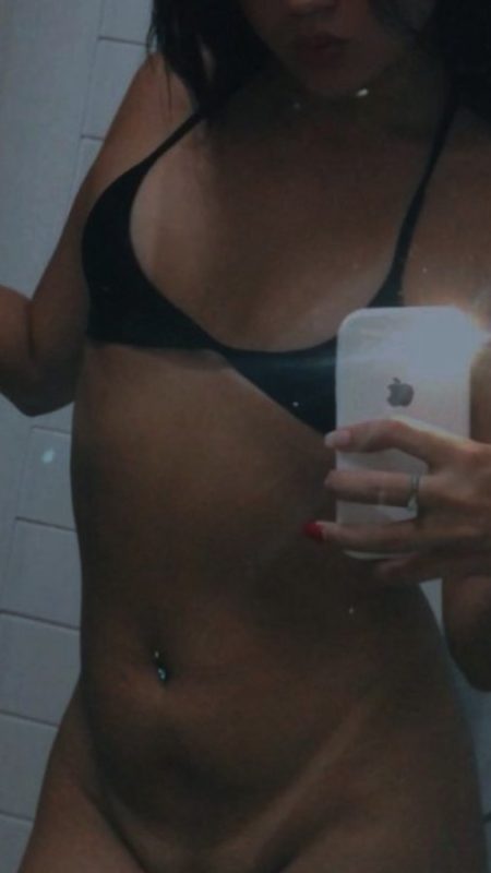 Anne Linhares 33