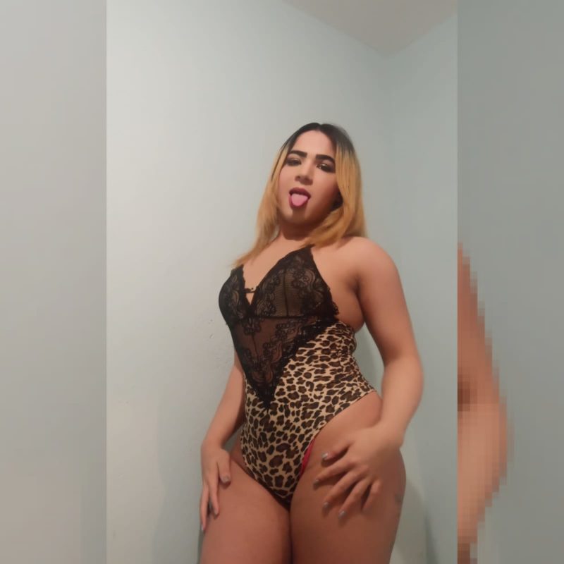 Carla Vicktorya 90