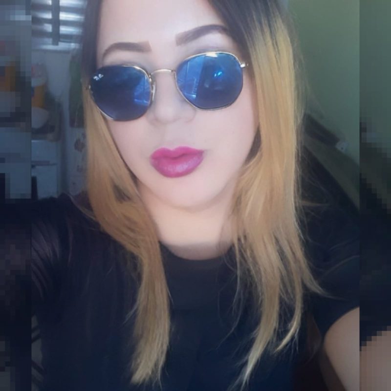 Carla Vicktorya 53