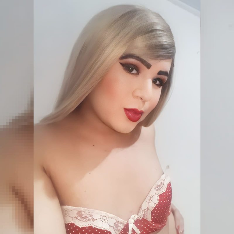Carla Vicktorya 100