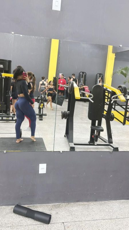 Thalita Melo 23