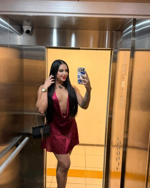 Polly Cavalona 4
