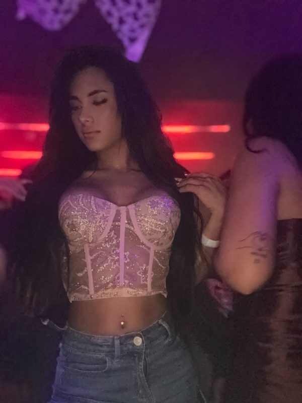 Victoria Valentina 60