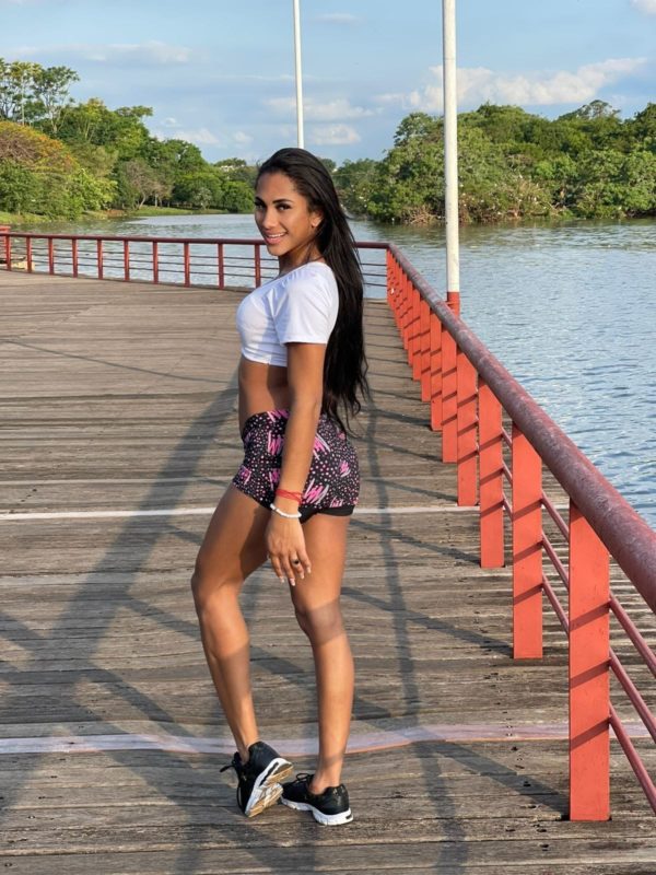 Victoria Valentina 76