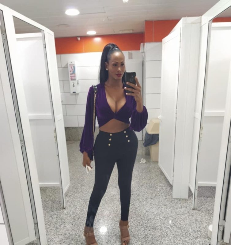 Paula Luca 10