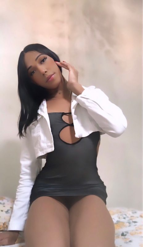 Cayla Oliveira 48