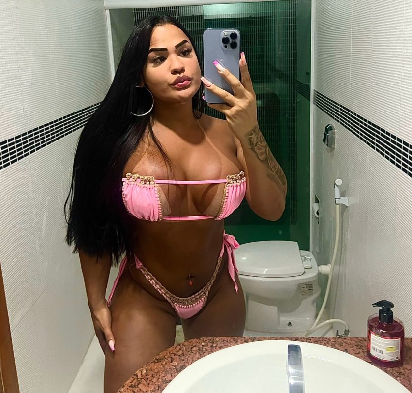 Isabella Reis 51