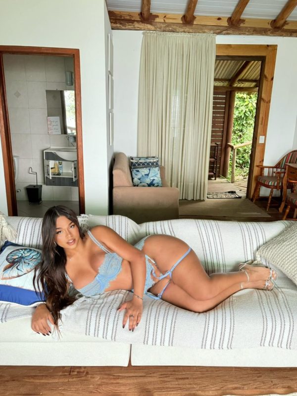 Júlia Morena 10