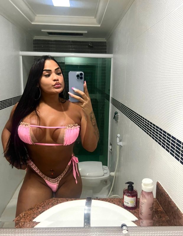Isabella Reis 50