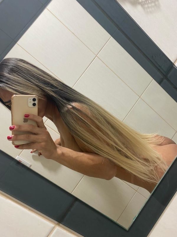 Yanca Salles 42