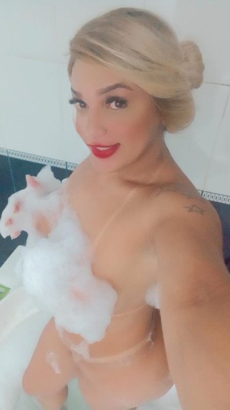 Lorena Cavalona 50