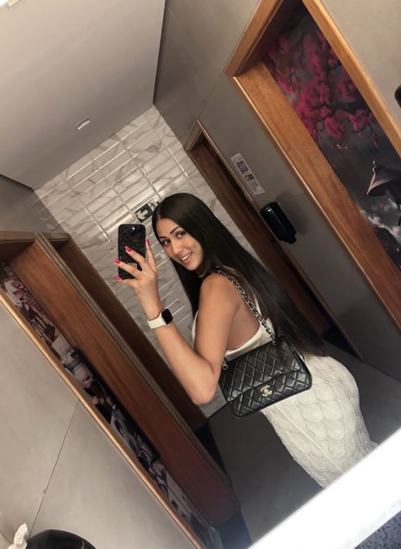 Amanda Modelo 6
