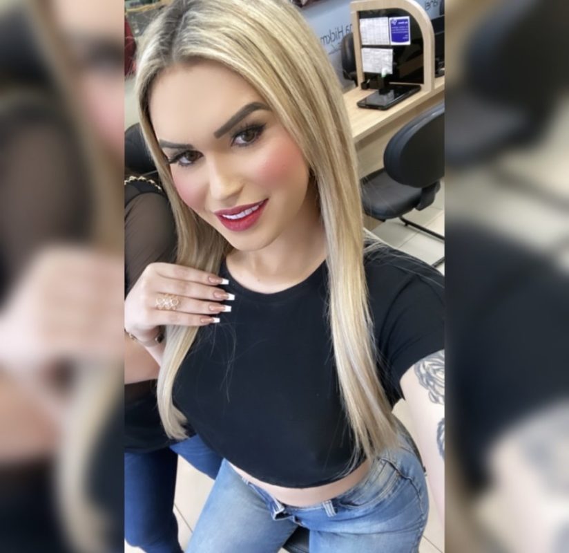 Débora Branquinha 15