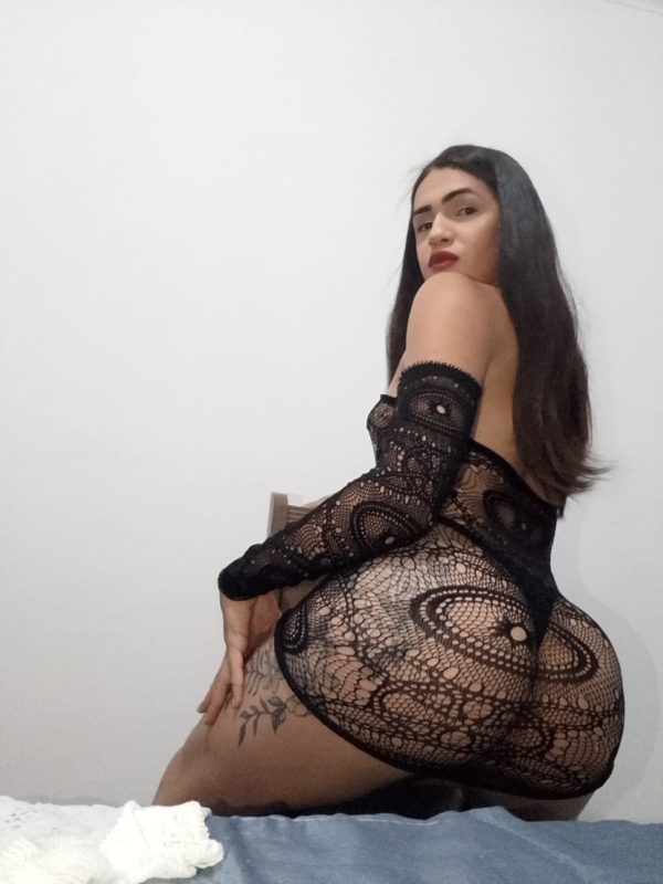 Larissa Alves 5