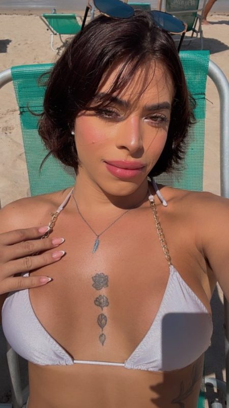 Alice Santos 26