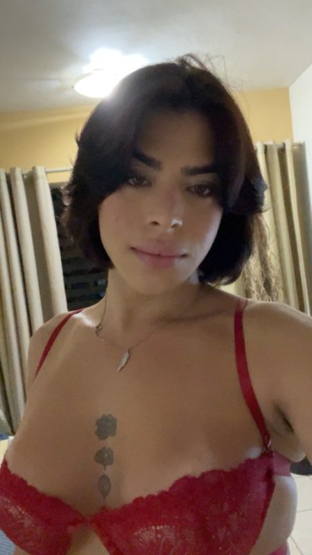 Alice Santos 25
