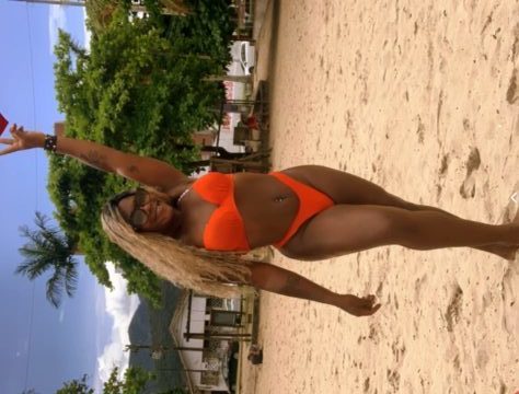 Negra Bombom 6