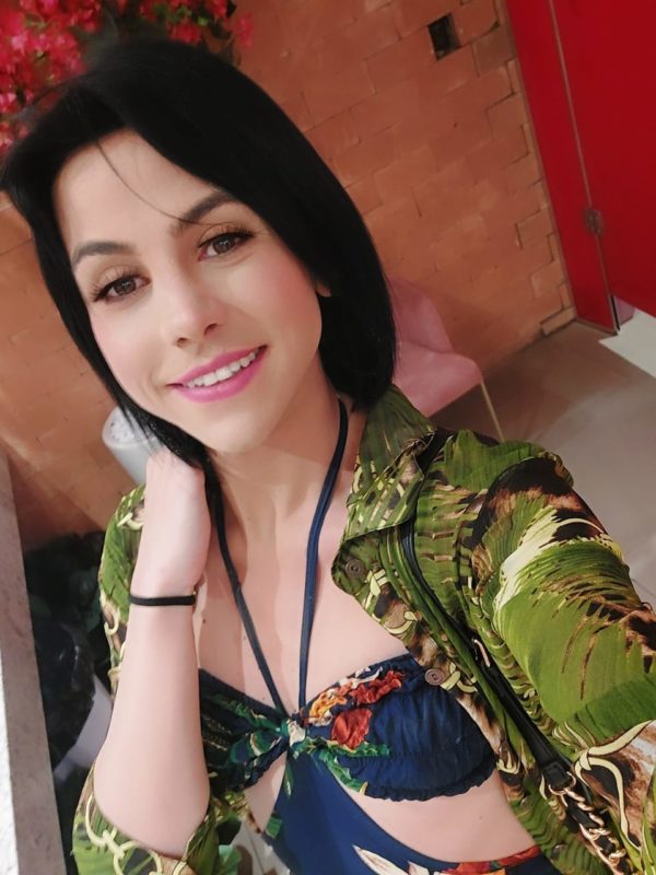 Jhennyfer Antunes 5