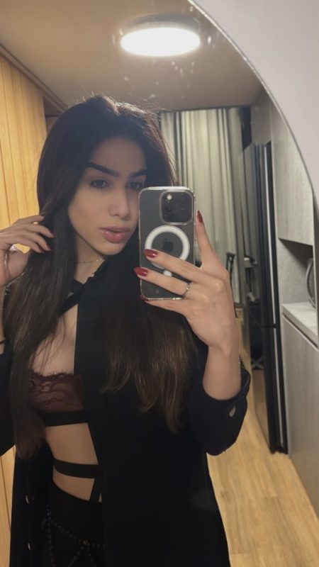 Lia Dominice 55