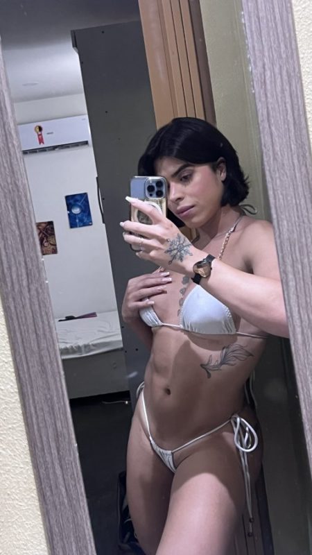 Alice Santos 21