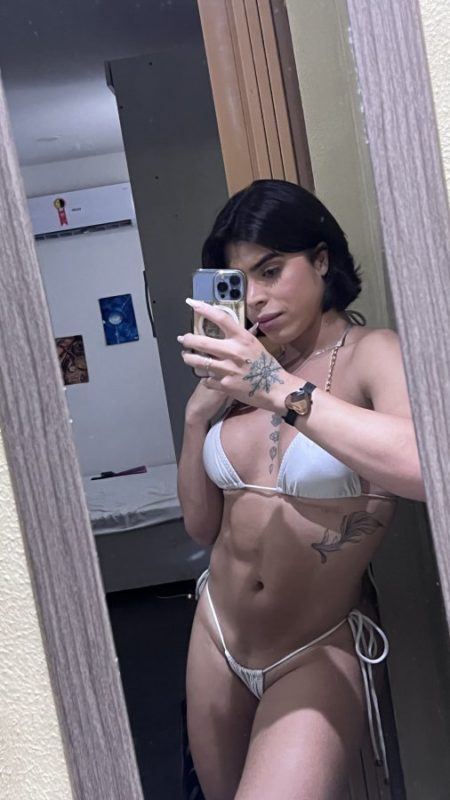 Alice Santos 20