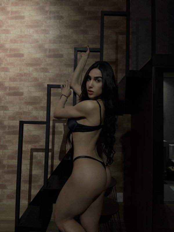 Lia Dominice 6