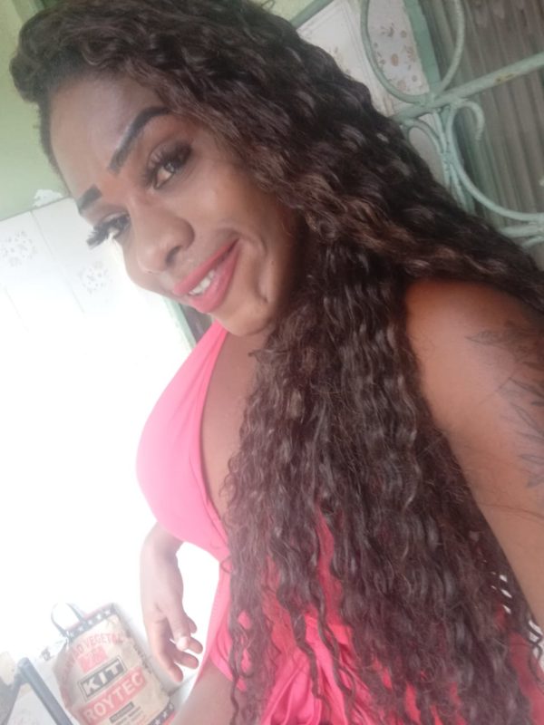 Negra Bombom 72