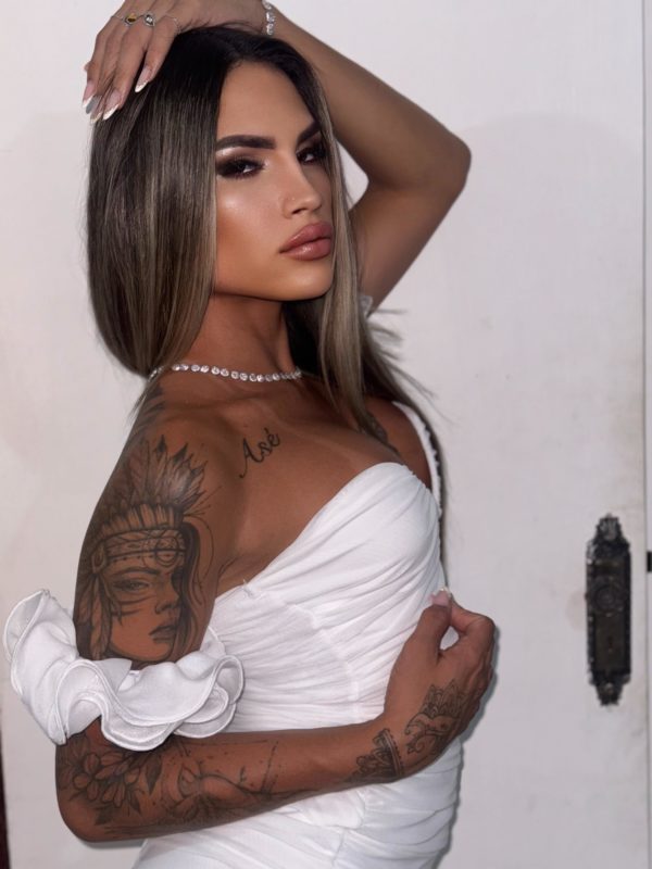 Ísis Valverde 44