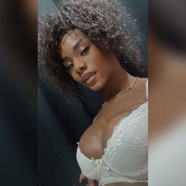 Victoria Sanches 5