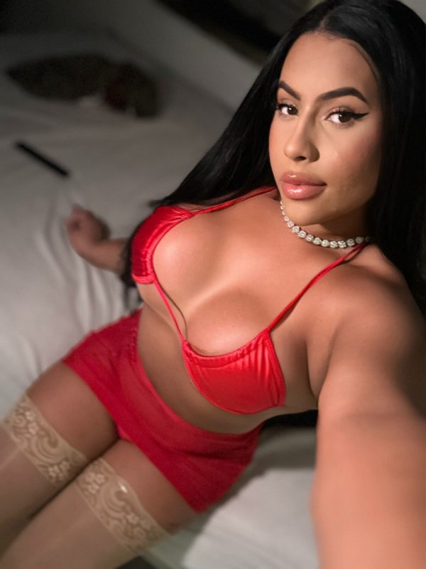 Alexia Duarte 12
