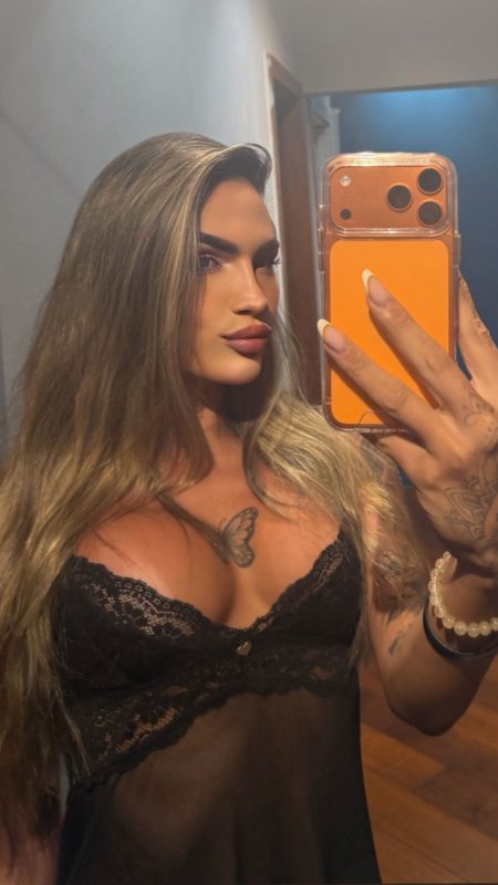 Ísis Valverde 18