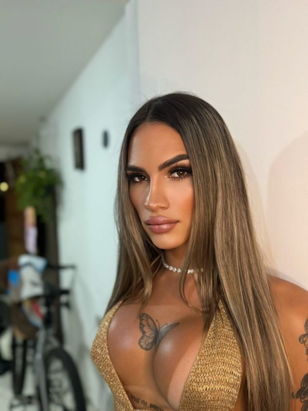Ísis Valverde 48
