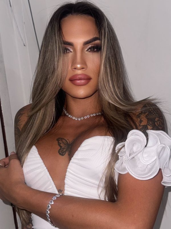 Ísis Valverde 45
