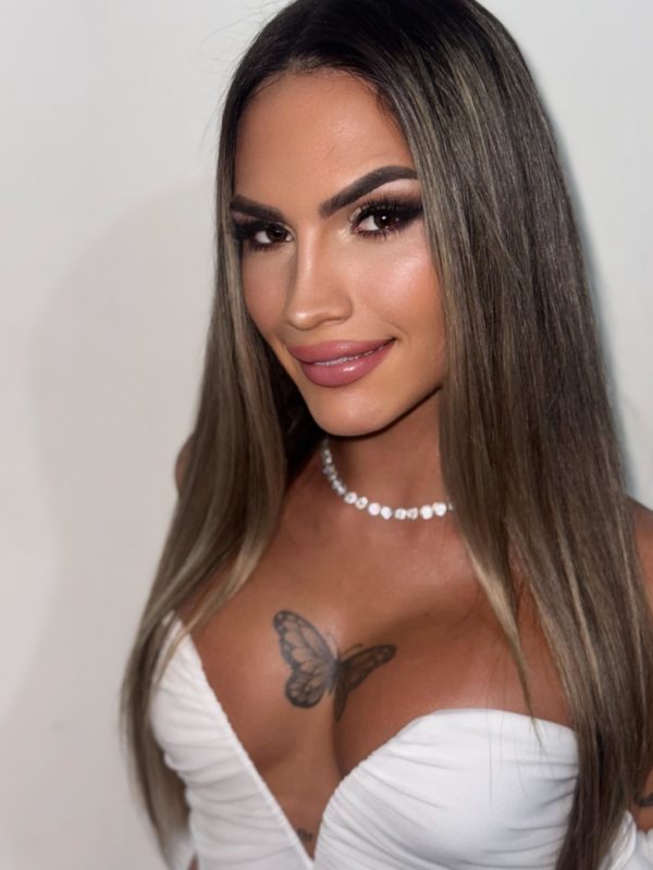 Ísis Valverde 43