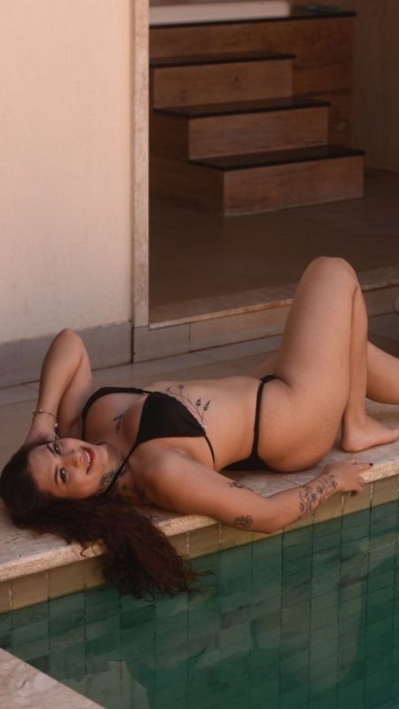 Jasmine França 10