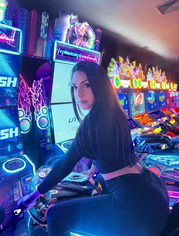 Yasmin Lancaster 27