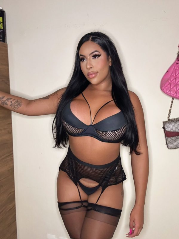 Alexia Duarte 5