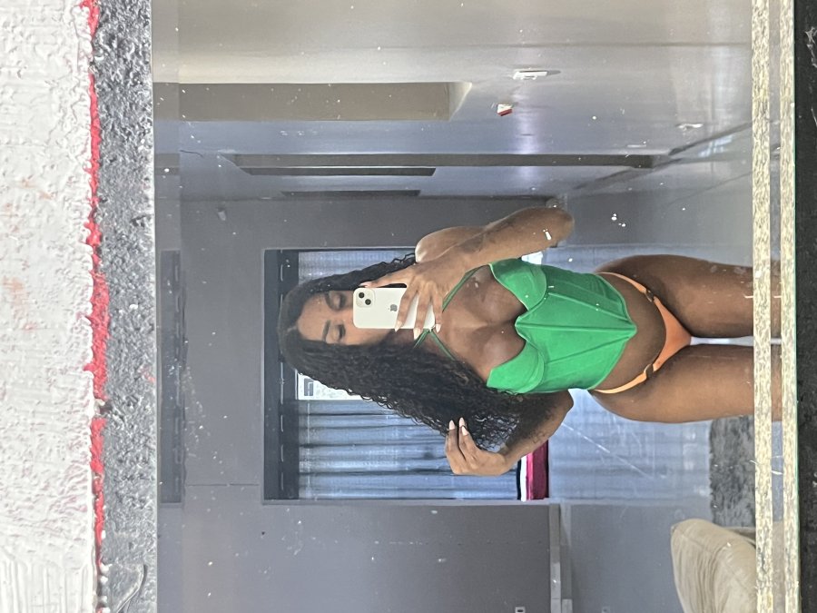 Victoria Sanches 1