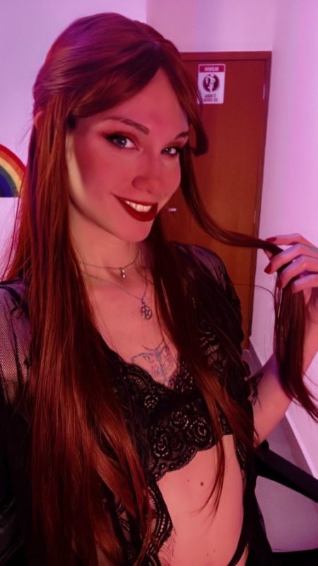 Zoe Drew 26