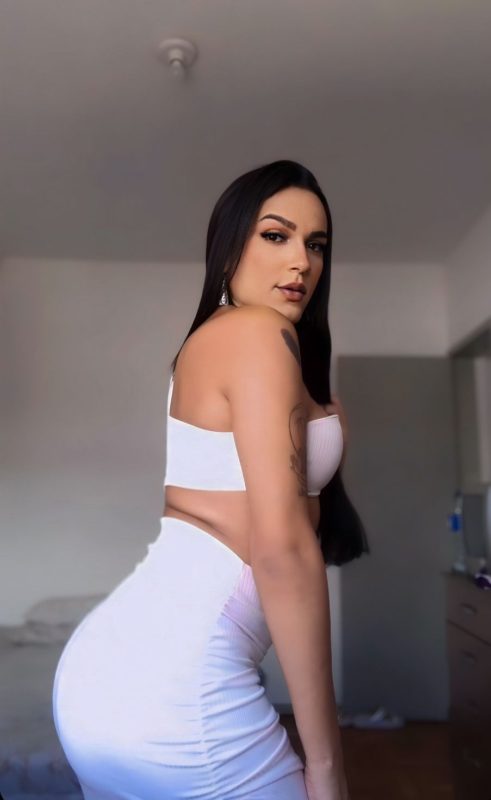 Rebeka Carioca 18