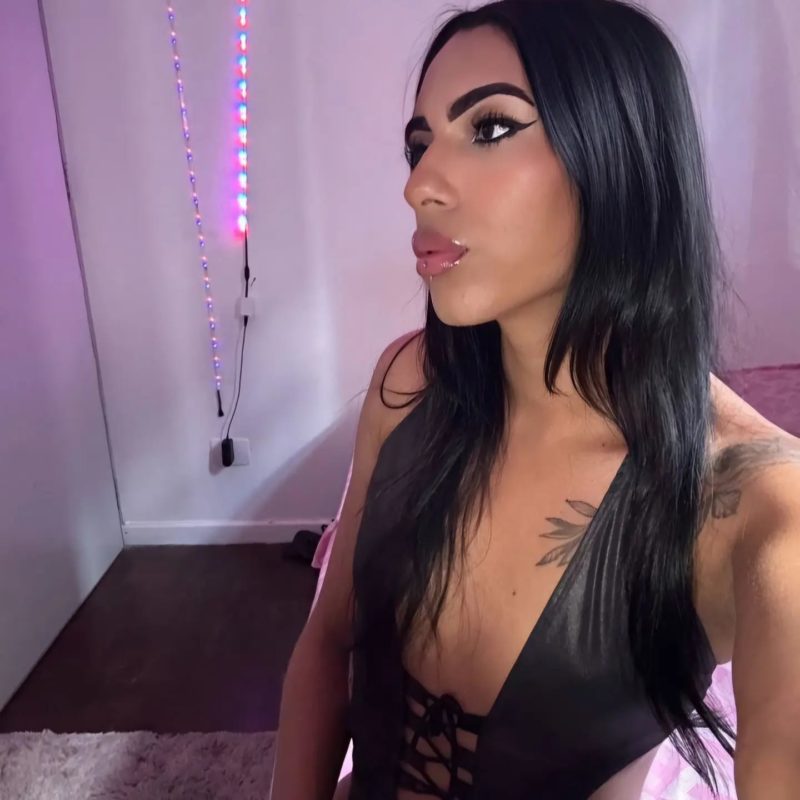 Yara Ninfetinha 37