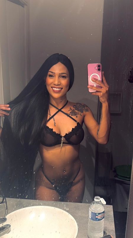 Akça Micaelly 27