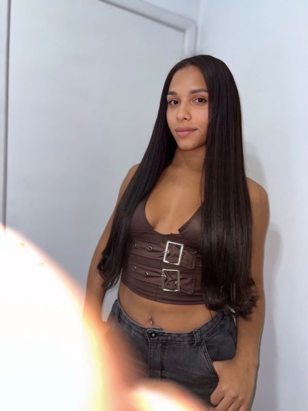 Ariela Marins 36