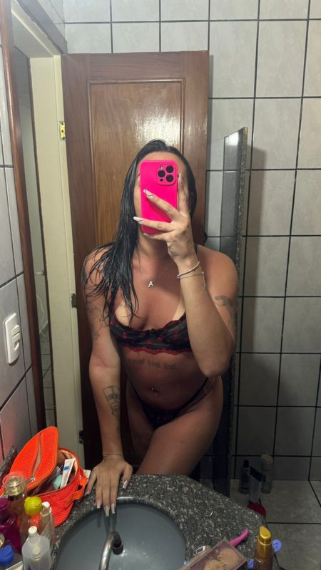 Rebeka Carioca 37