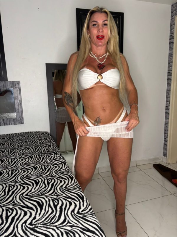Renata Alves 14