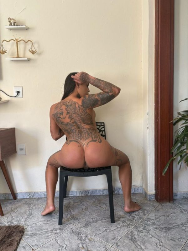 Joyce Lira 10