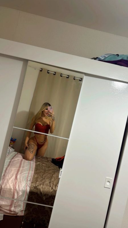 Ana Julia 19