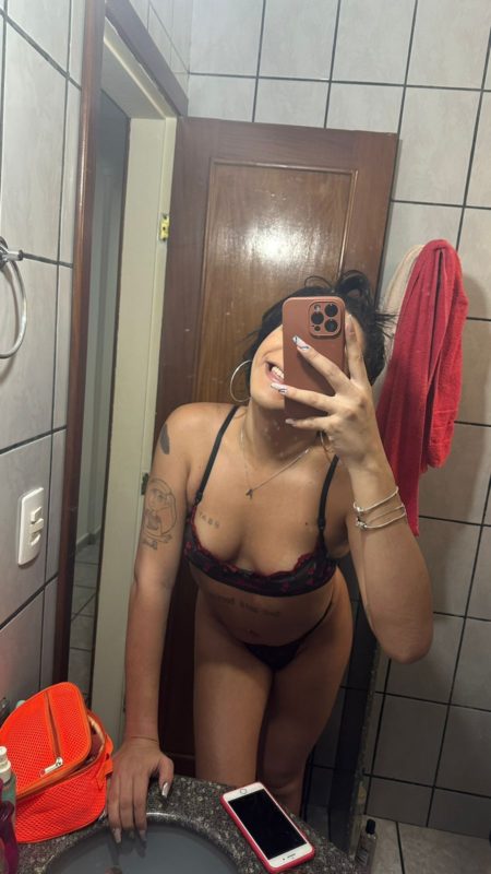 Rebeka Carioca 38